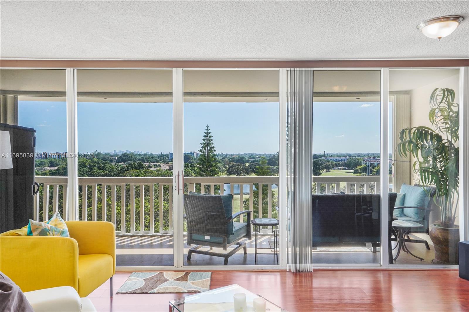 ENVIRON I CONDO 9 - Residential