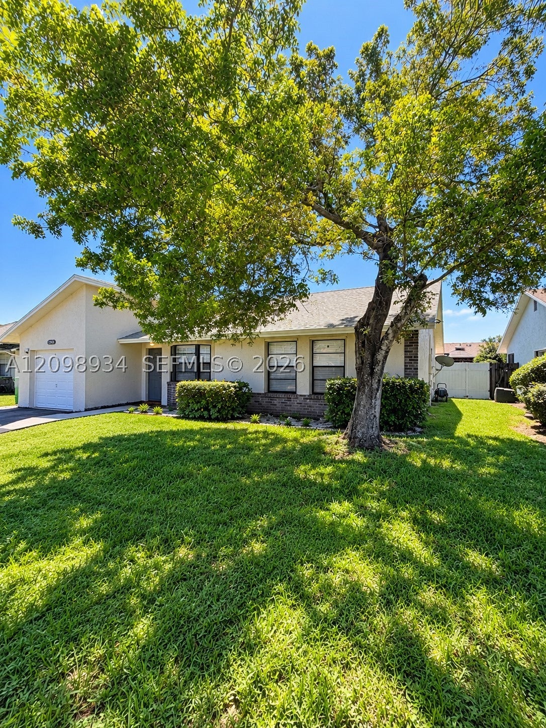 4968 NW 92nd Ave, Sunrise FL 33351