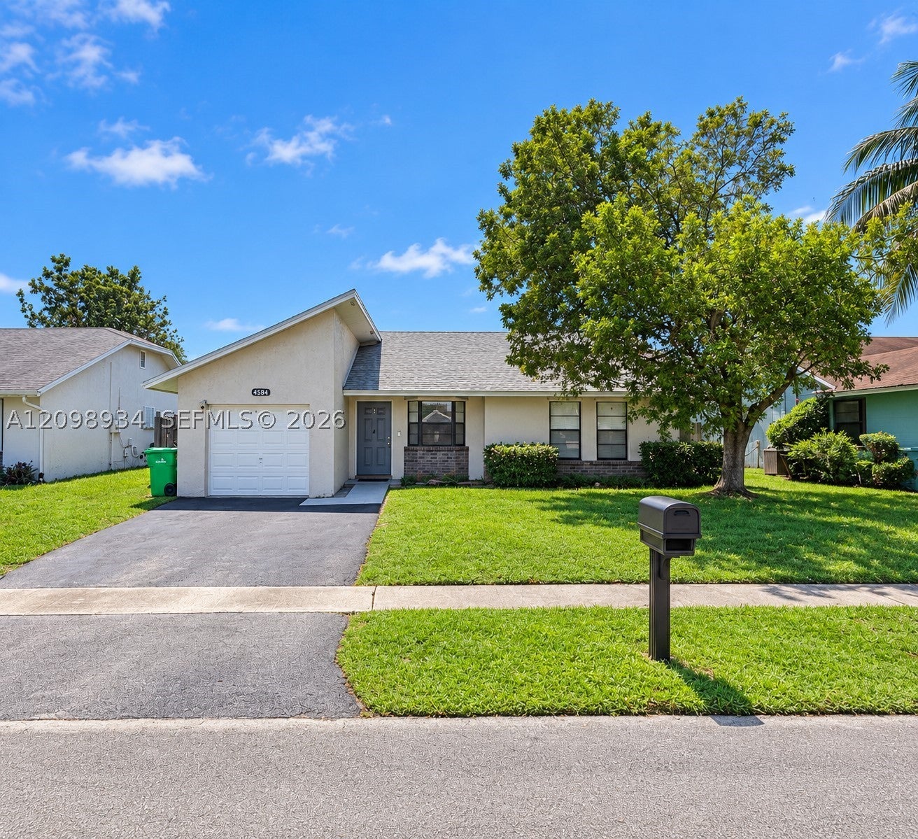 4968 NW 92nd Ave
