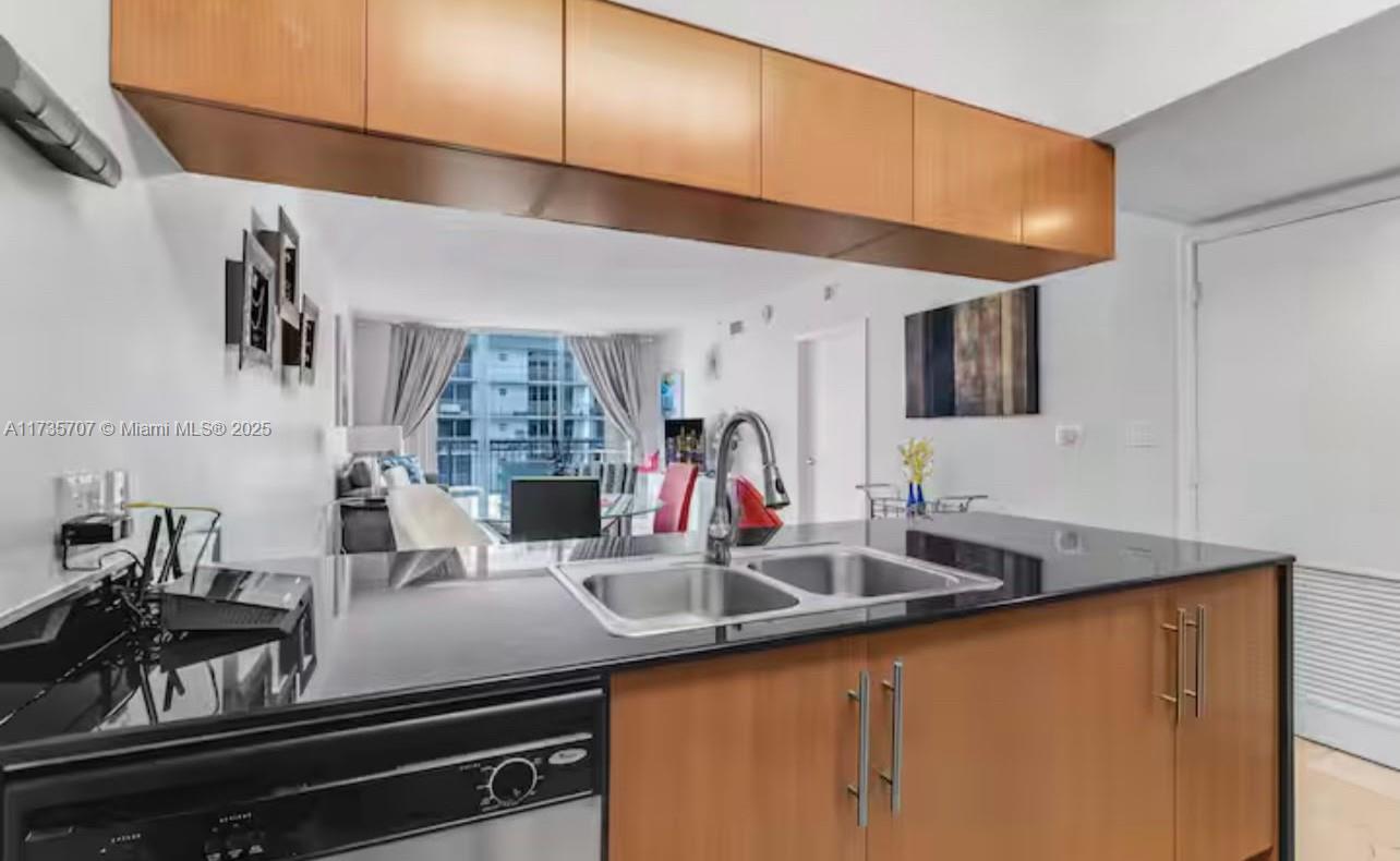 1750 N Bayshore Dr 3405