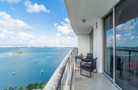 1750 N Bayshore Dr 3405 Miami FL 33132