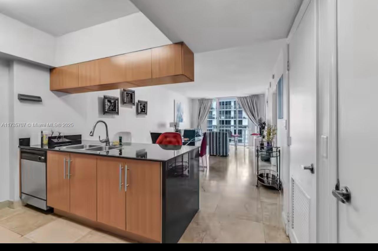 1750 N Bayshore Dr 3405
