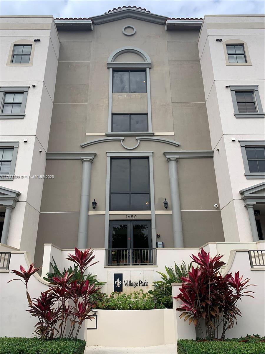 Rental Property at 1650 Galiano St 411, Coral Gables, Broward County, Florida - Bedrooms: 1 
Bathrooms: 1  - $2,400 MO.
