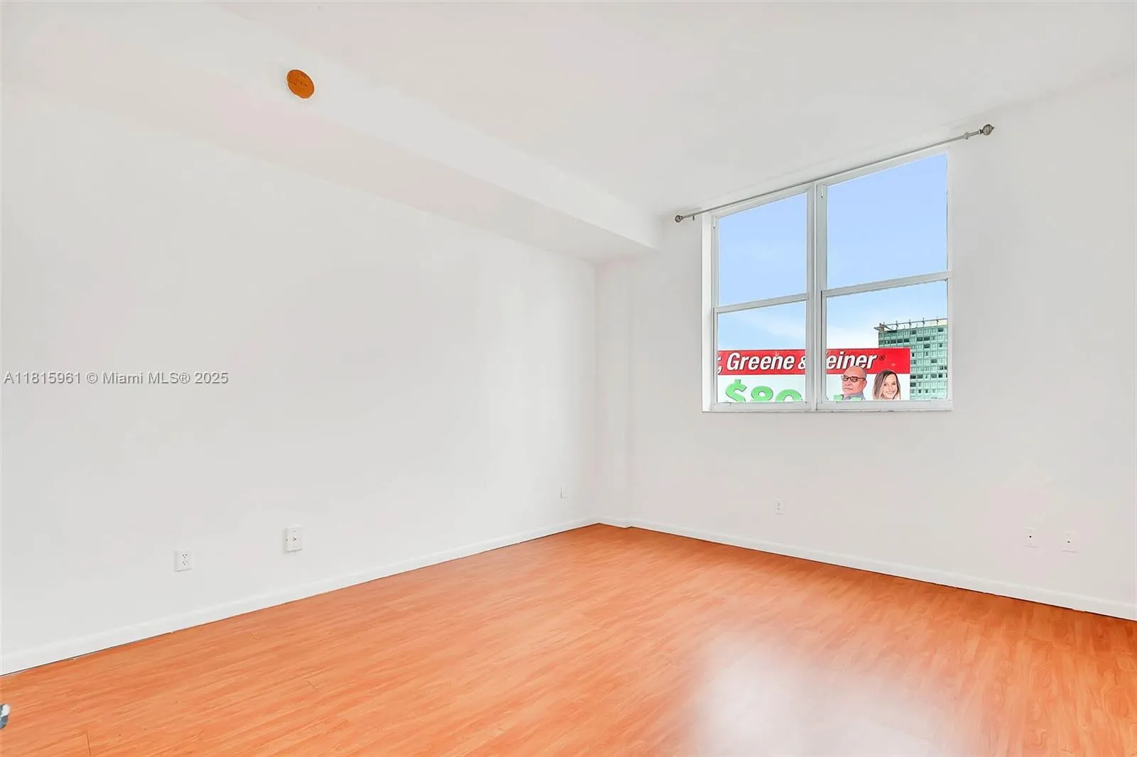 Miami, Florida 33136, United States, 1 Bedroom Bedrooms, ,1 BathroomBathrooms,Residential,Active,144506