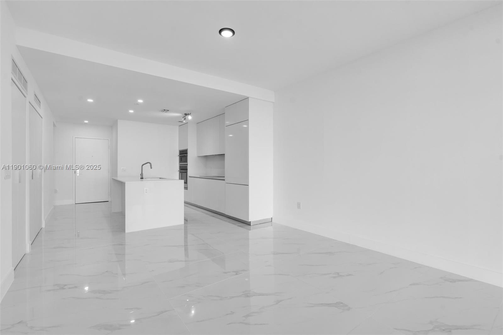 ARIA RESERVE - Residential