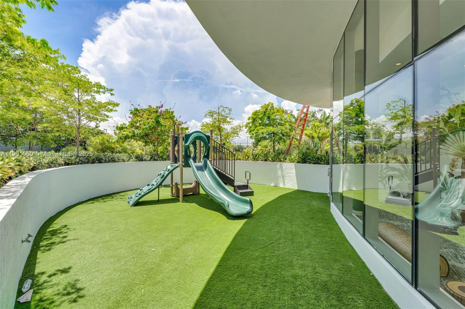 ARIA RESERVE - Residential