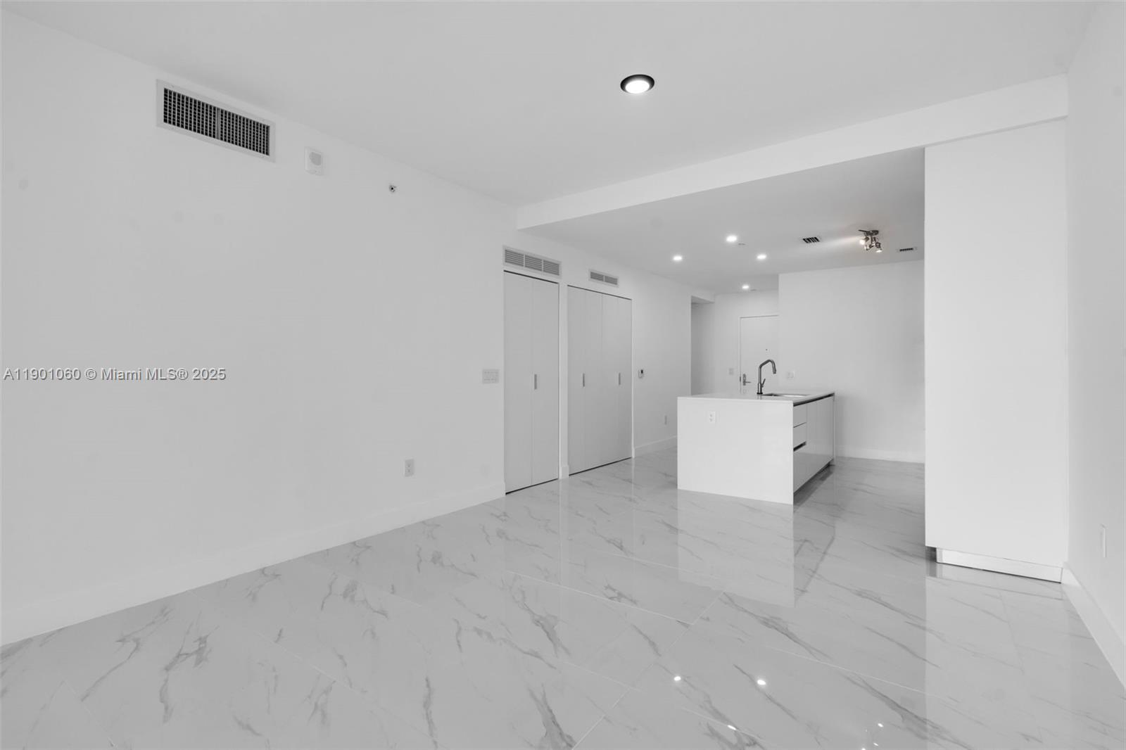 ARIA RESERVE - Residential