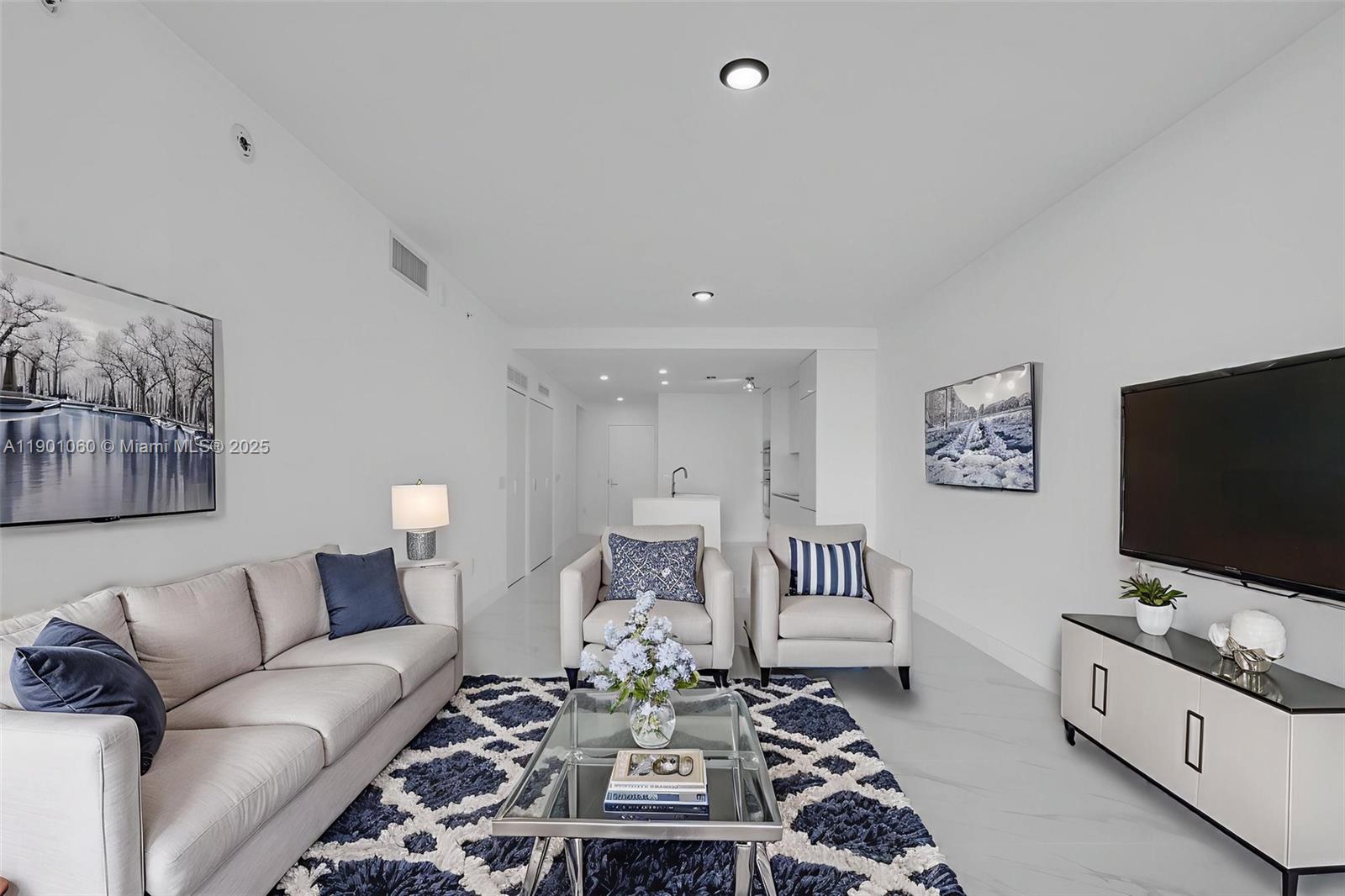 ARIA RESERVE - Residential