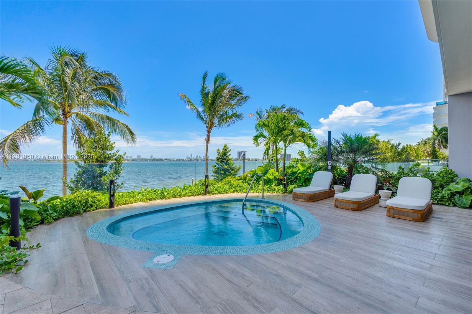 ARIA RESERVE - Residential
