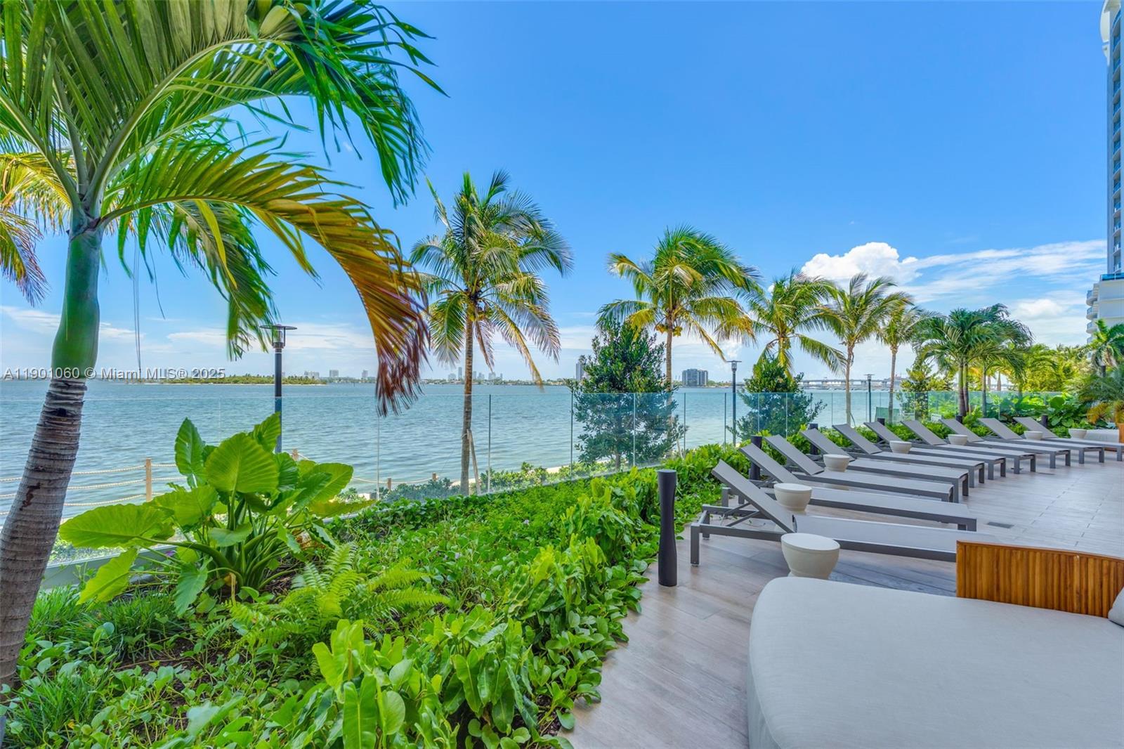 ARIA RESERVE - Residential
