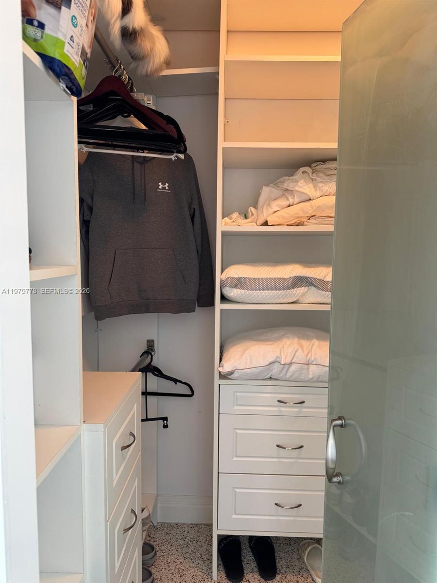 LA PERLA CONDO - Residential