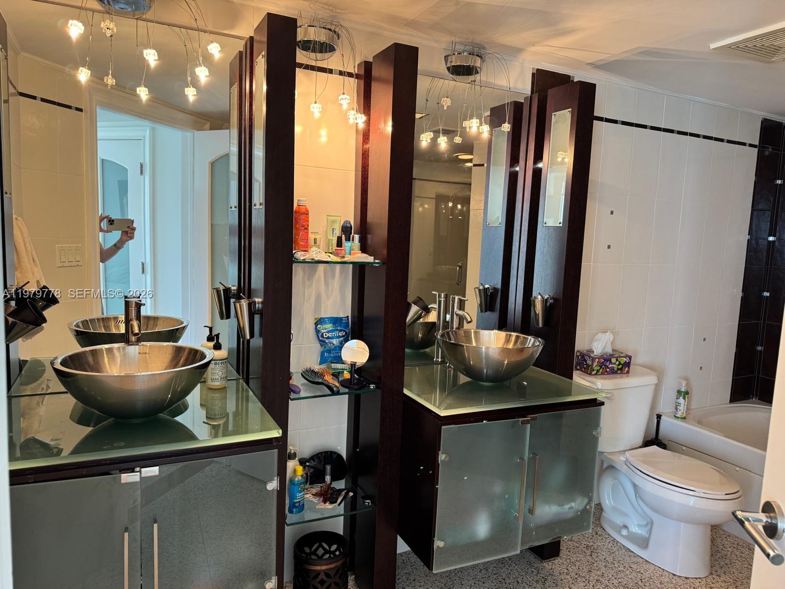 LA PERLA CONDO - Residential