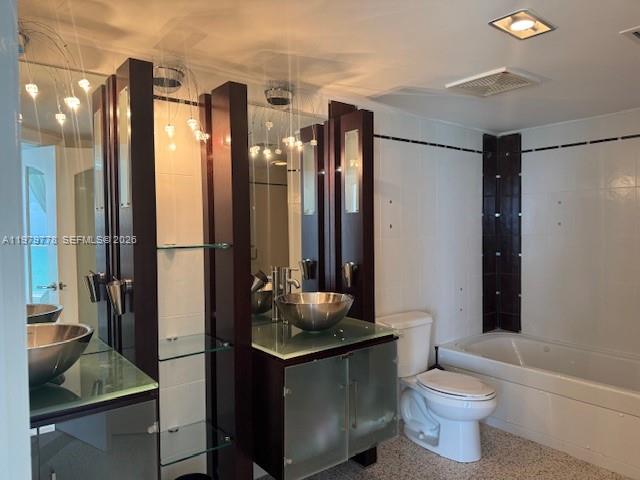 LA PERLA CONDO - Residential