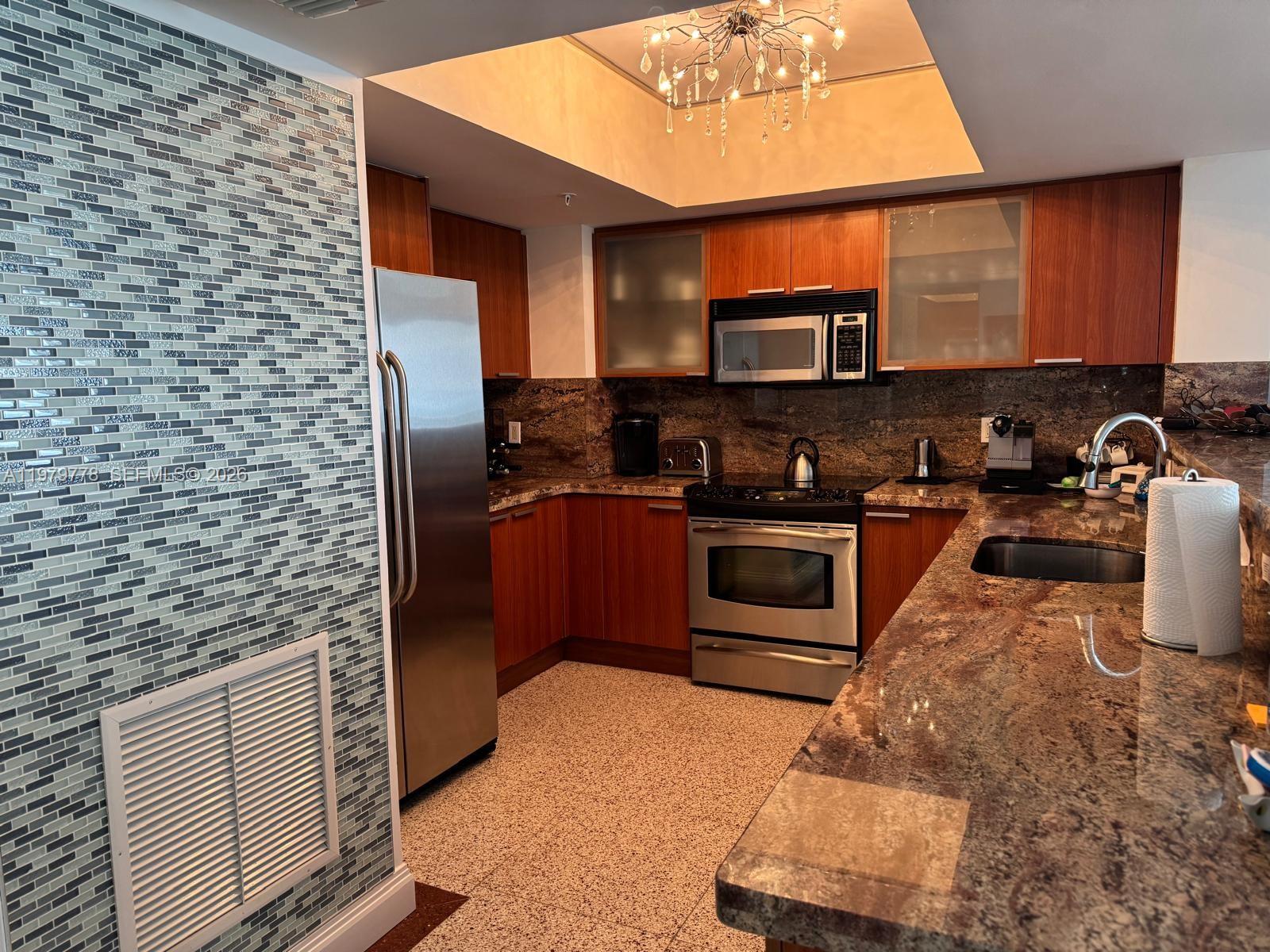 LA PERLA CONDO - Residential