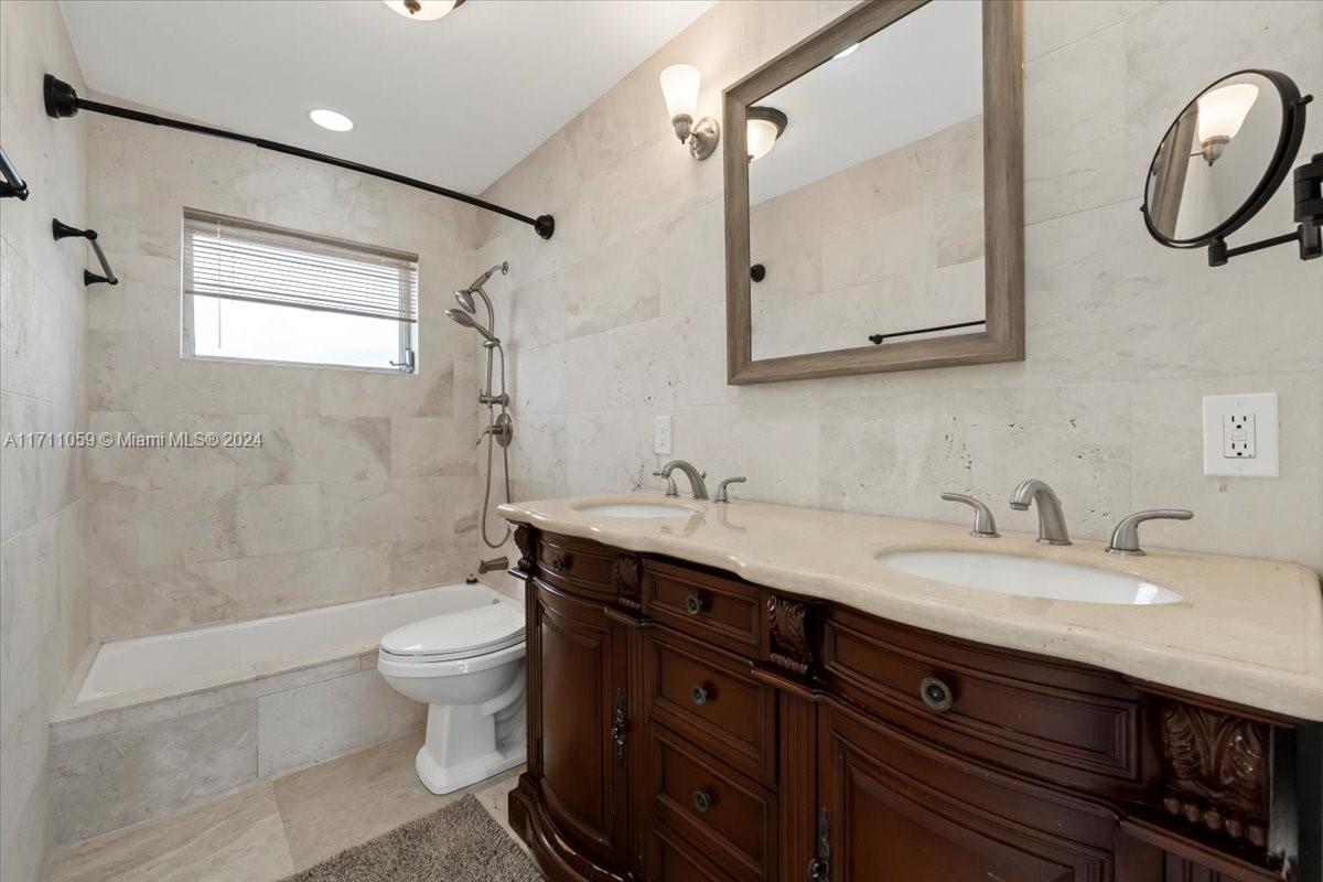ROYAL PALM ACRES THIRD SE - Residential