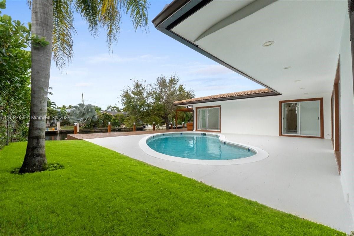 ROYAL PALM ACRES THIRD SE - Residential