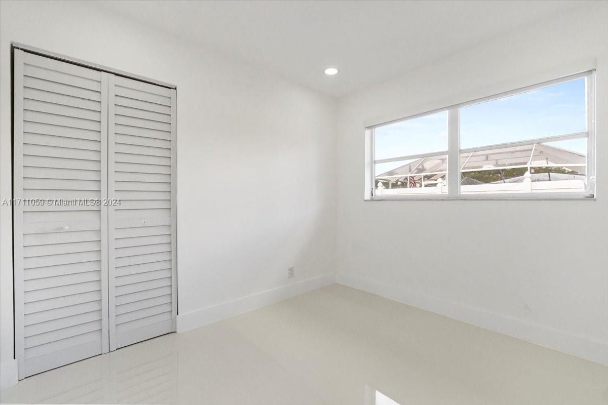 ROYAL PALM ACRES THIRD SE - Residential