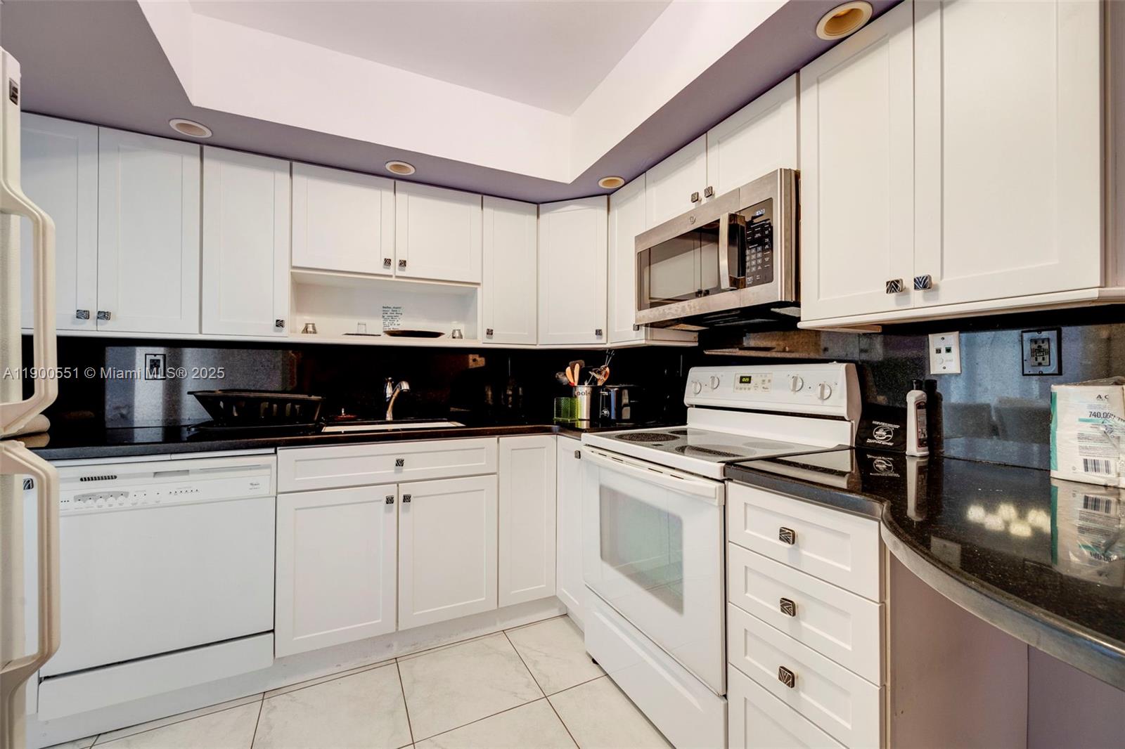 SEA AIR TOWERS CONDO - Residential Lease