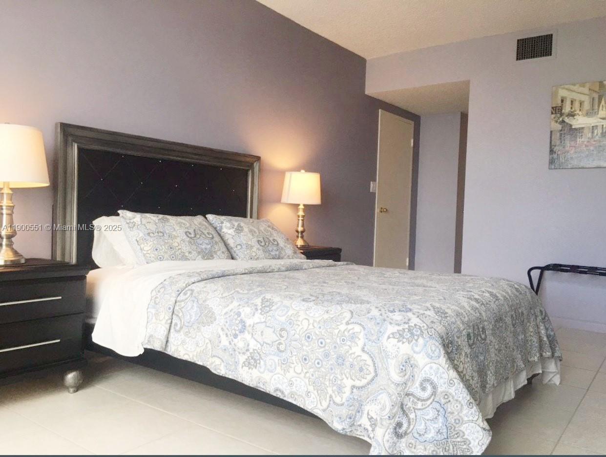 SEA AIR TOWERS CONDO - Residential Lease