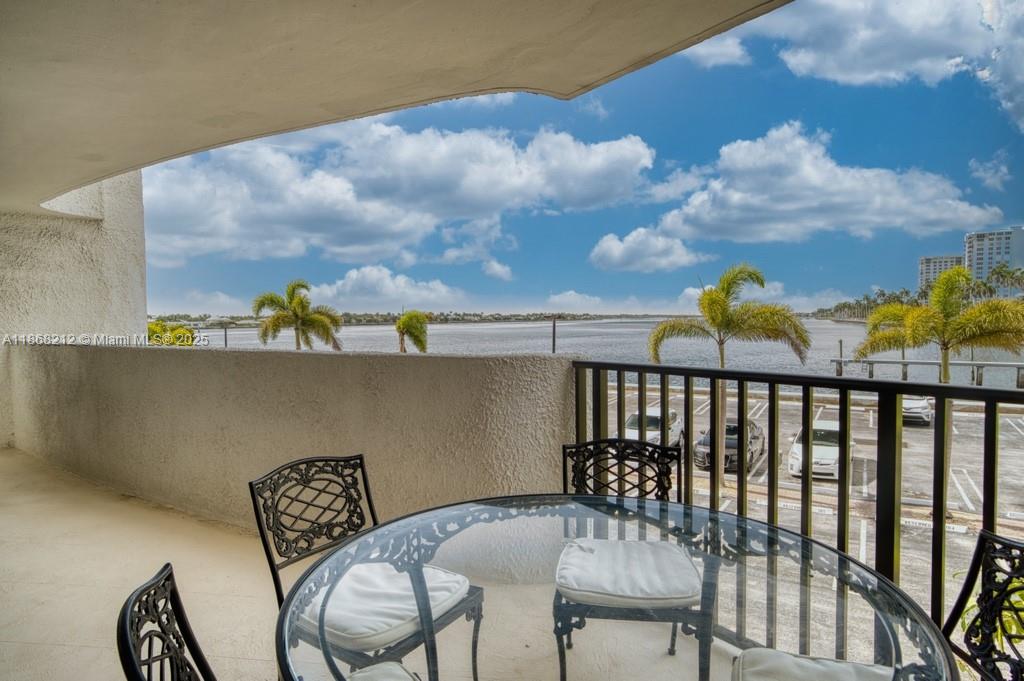 TRIANON CONDO - Residential Lease