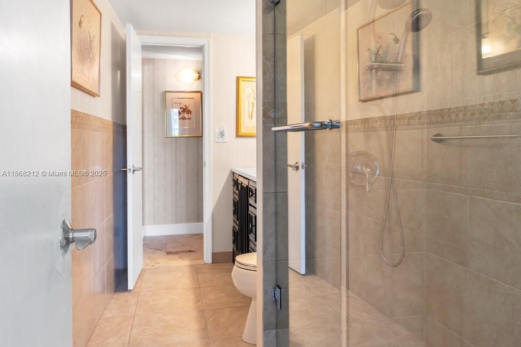 TRIANON CONDO - Residential Lease