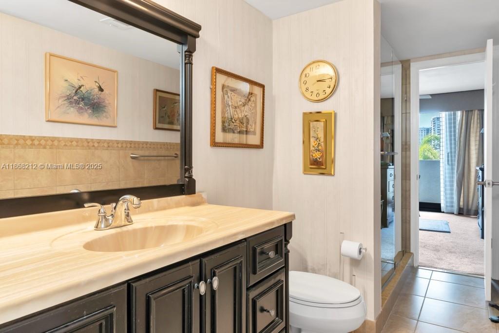 TRIANON CONDO - Residential Lease