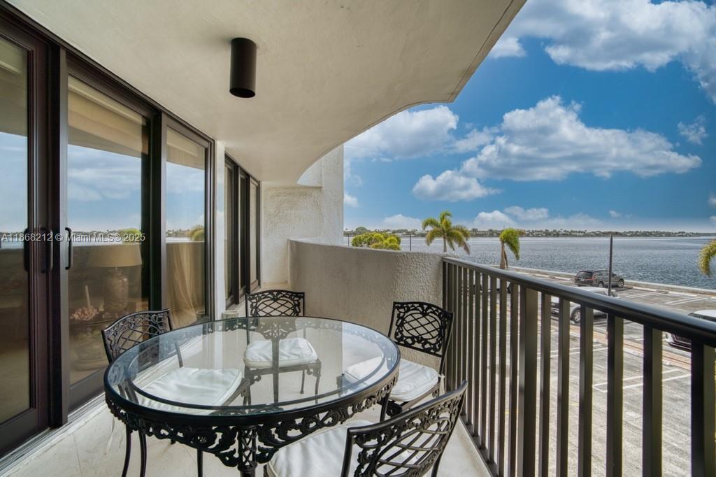 TRIANON CONDO - Residential Lease