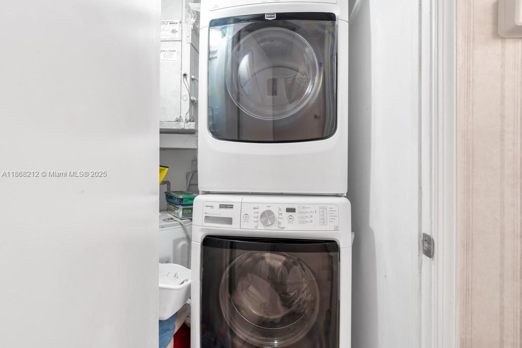 TRIANON CONDO - Residential Lease