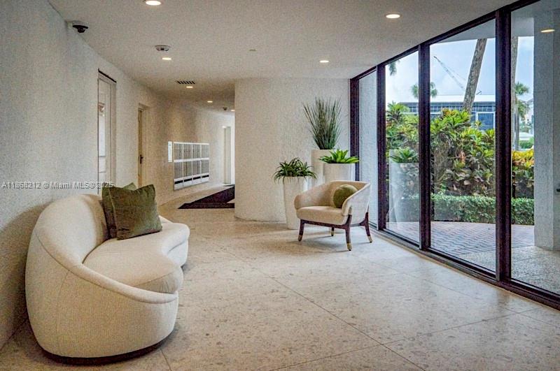 TRIANON CONDO - Residential Lease