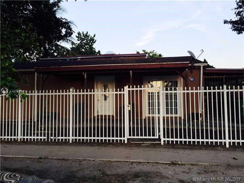 GREAT 2 BEDROOMS 1 BATH TOWNHOUSE WITH UPDATED KITCHEN AND BATH WITH TILE THROUGOUT. GREAT PORCH AREA OUT FRONT TO RELAX, WALK IN CLOSET IN MASTER BEDROOM