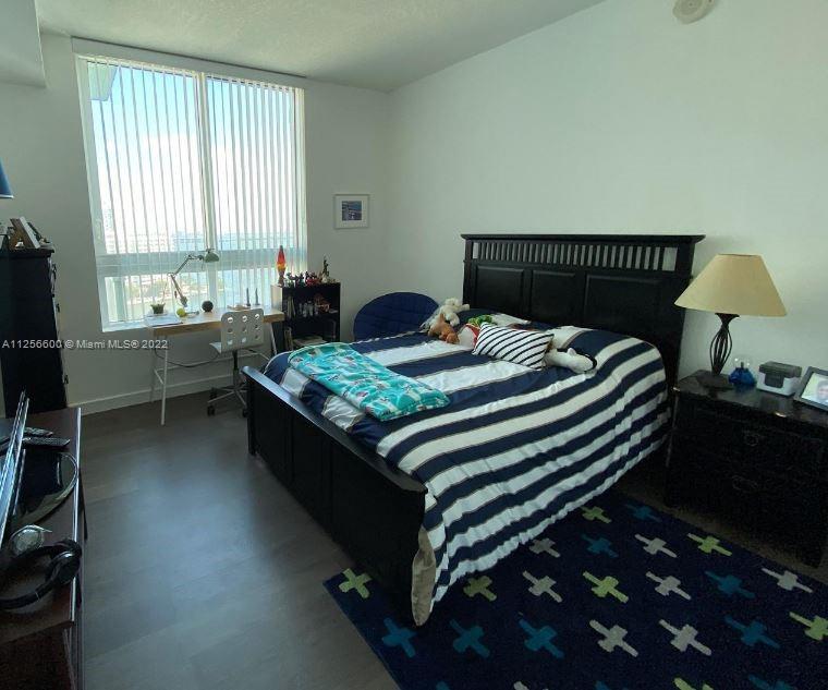 QUANTUM ON THE BAY CONDO - Residential