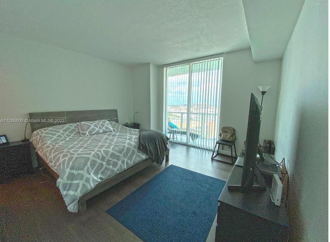 QUANTUM ON THE BAY CONDO - Residential