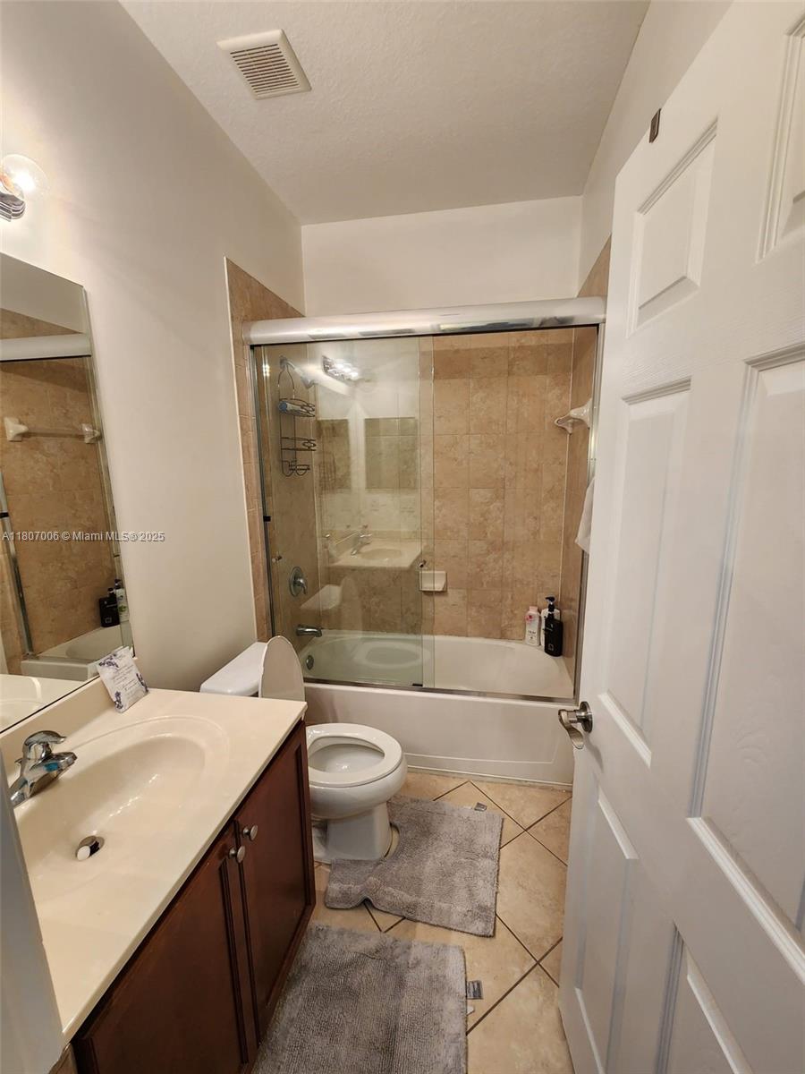 11249 NW 87th Ter