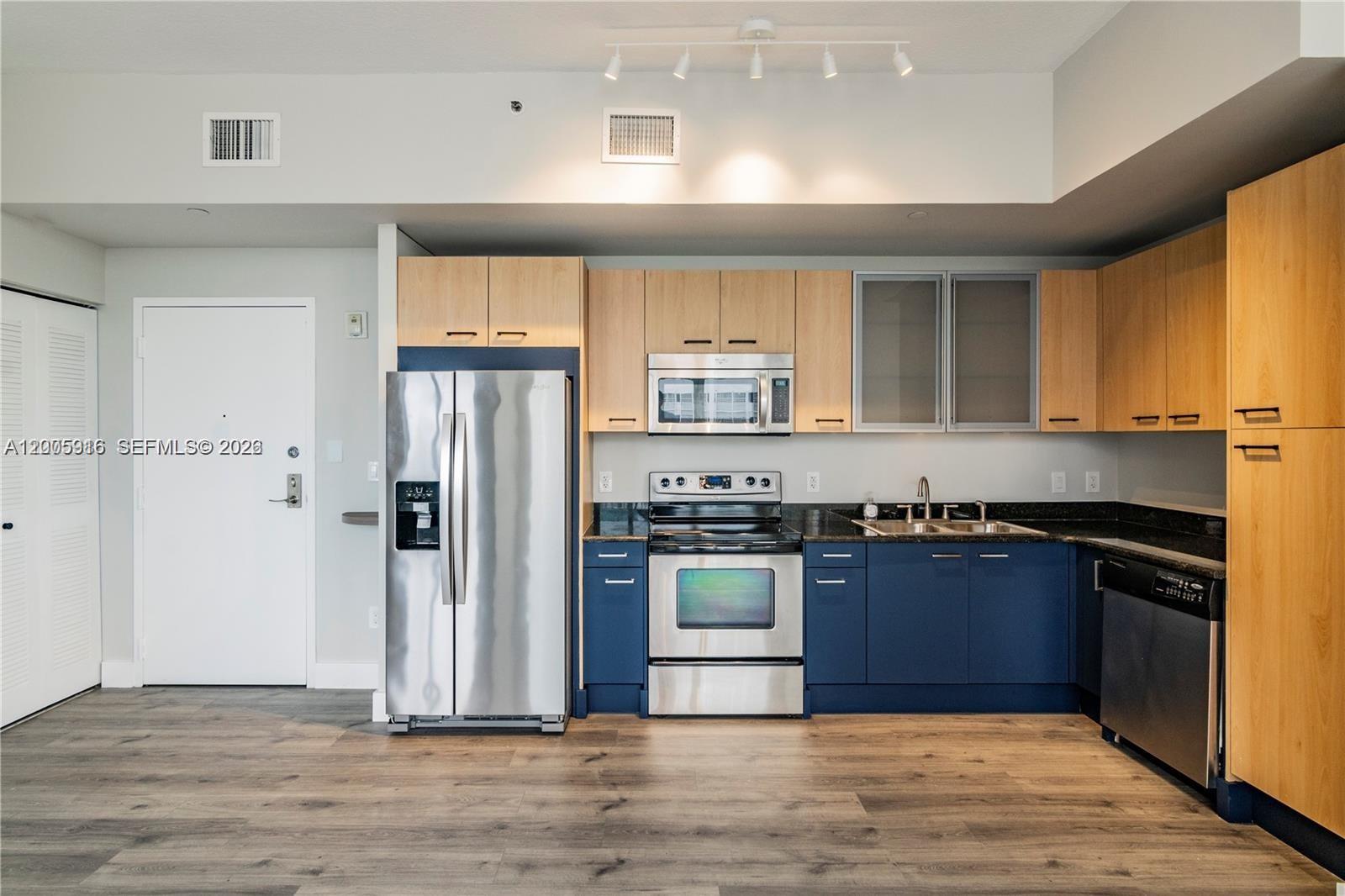 HIGHLAND PARK LOFTS CONDO - Residential Lease