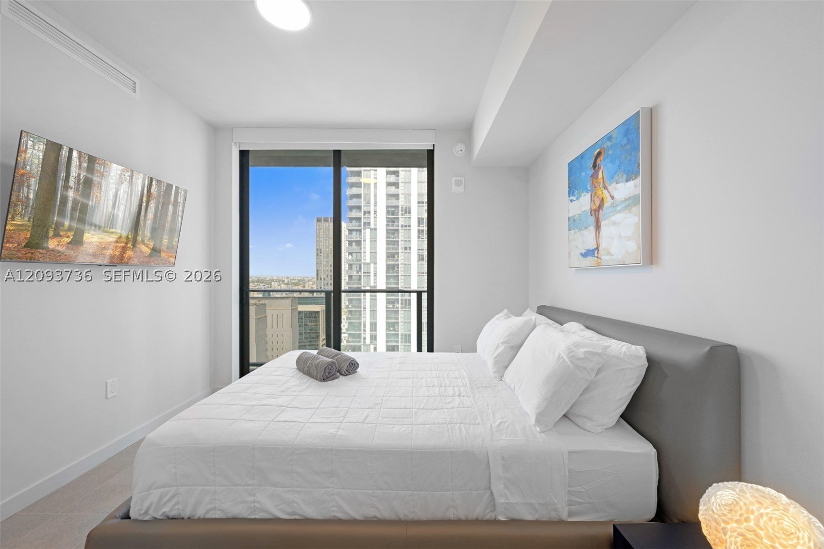 121 NE 5th St 3006
