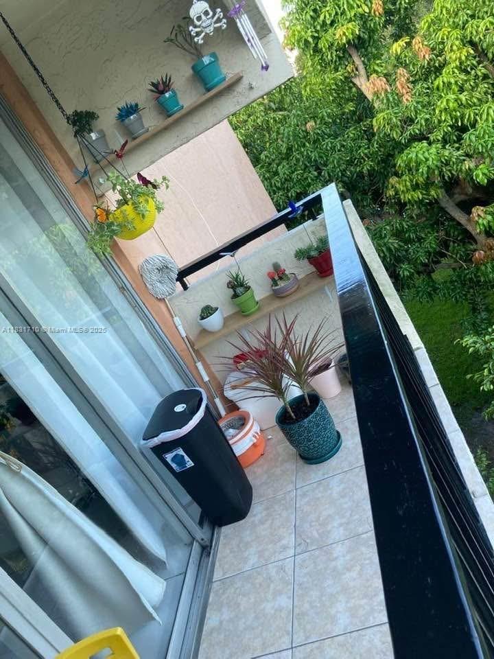 CORAL WAY GARDENS CONDO - Residential