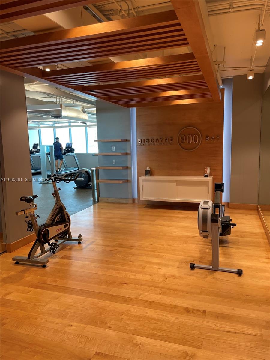900 BISCAYNE BAY CONDO - Residential Lease