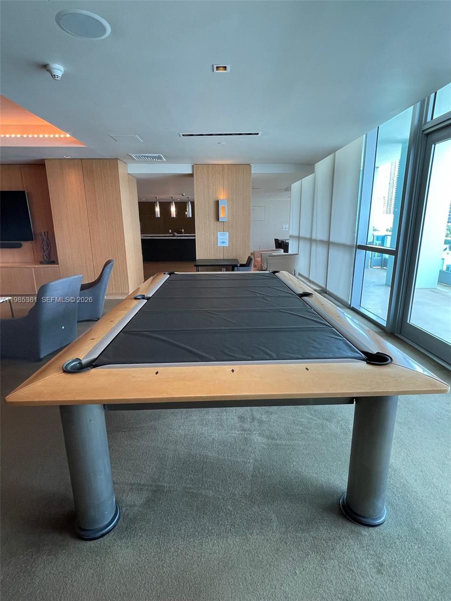 900 BISCAYNE BAY CONDO - Residential Lease