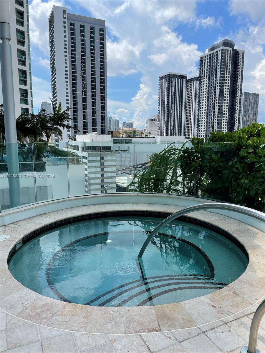900 BISCAYNE BAY CONDO - Residential Lease