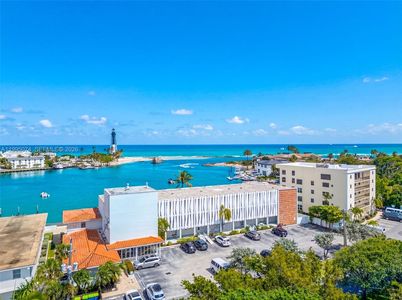 HILLSBORO SHORES EXECUTIV - Residential Lease