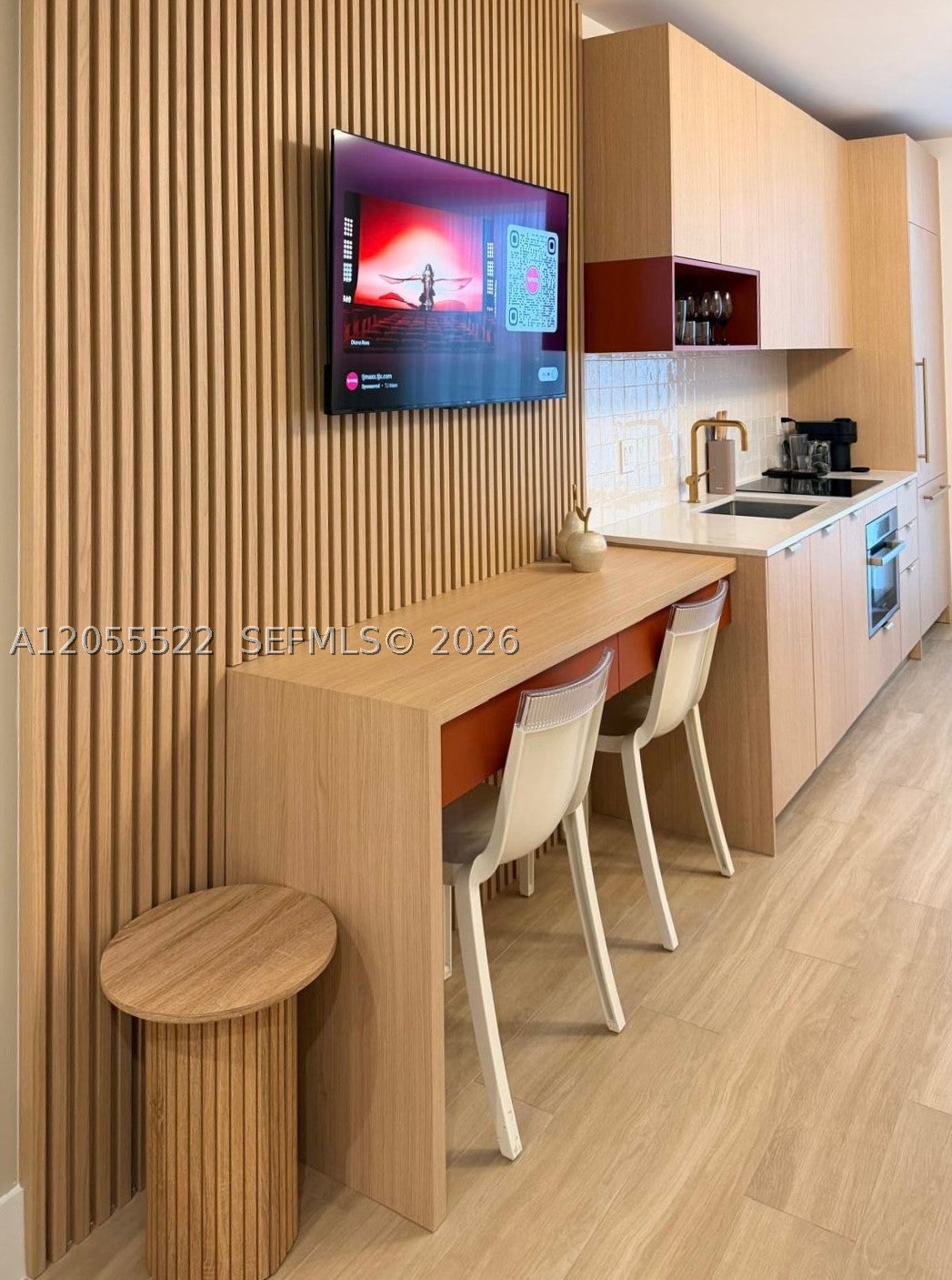 90 NE 32nd St 1020