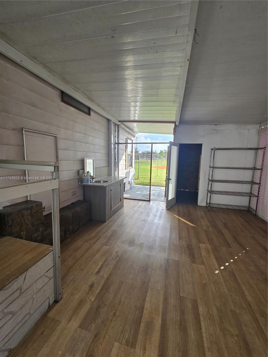 RAVENSWOOD NORTH - Residential