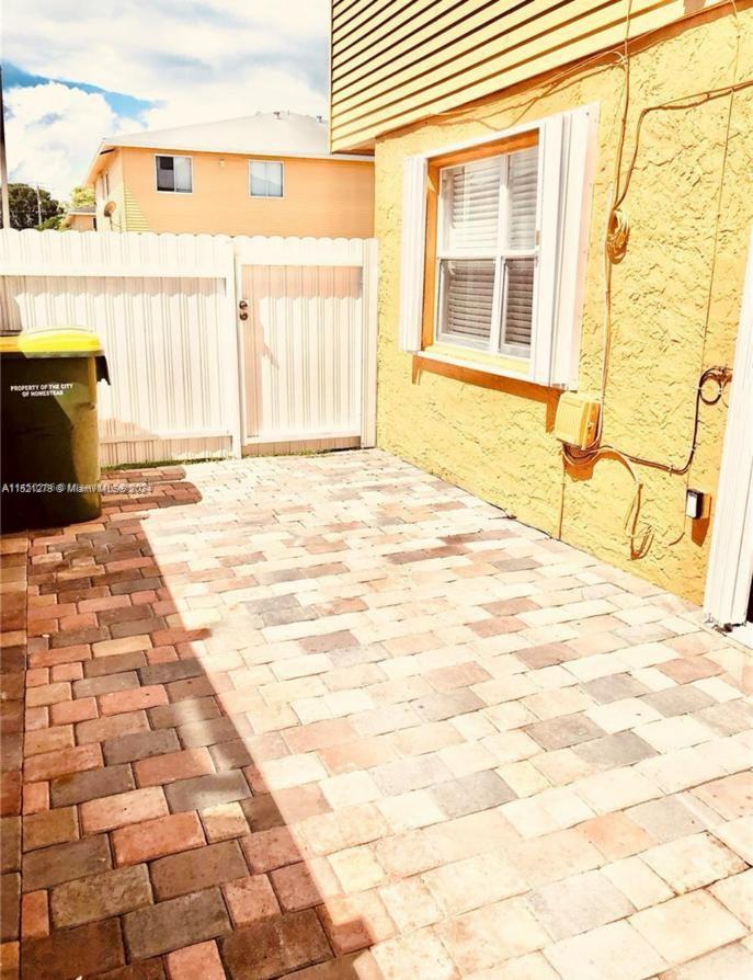 SEAGRAPE VILLAGE CONDO - Residential Lease