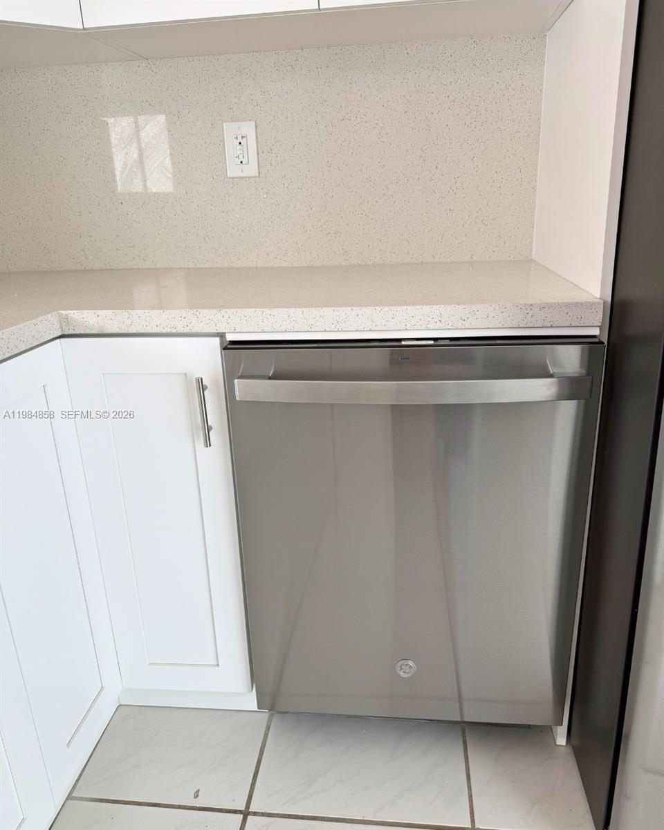 POINCIANA AT OAKS LANDING - Residential