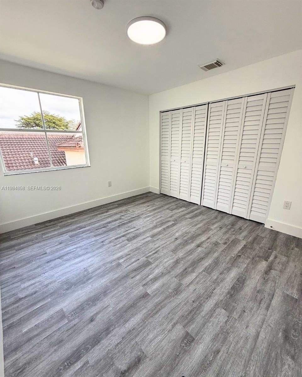 POINCIANA AT OAKS LANDING - Residential