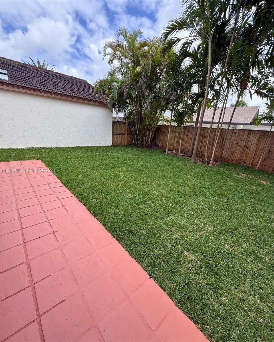 POINCIANA AT OAKS LANDING - Residential