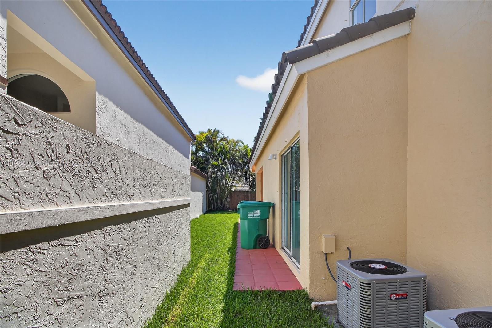 POINCIANA AT OAKS LANDING - Residential