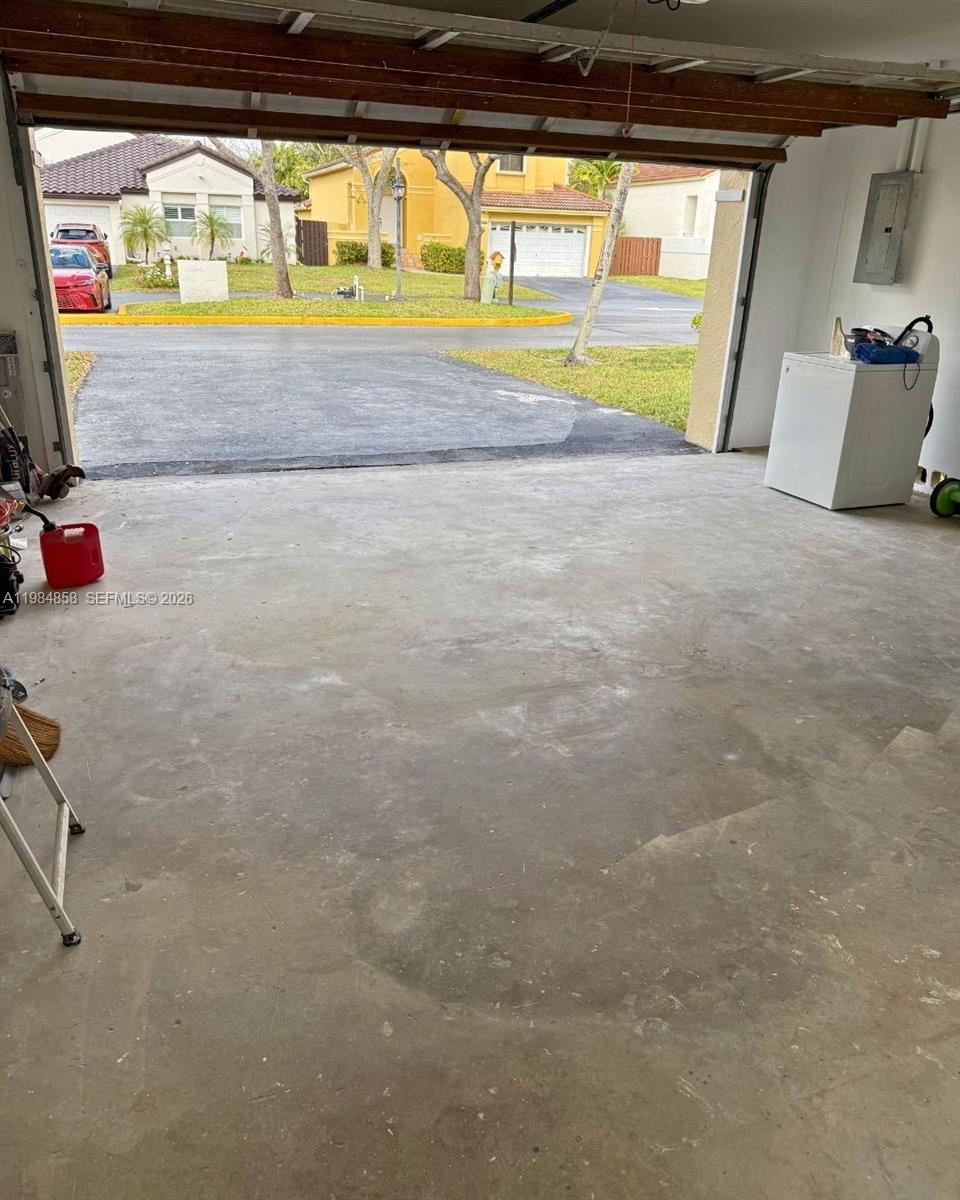 POINCIANA AT OAKS LANDING - Residential