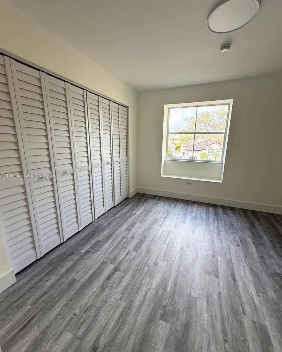 POINCIANA AT OAKS LANDING - Residential