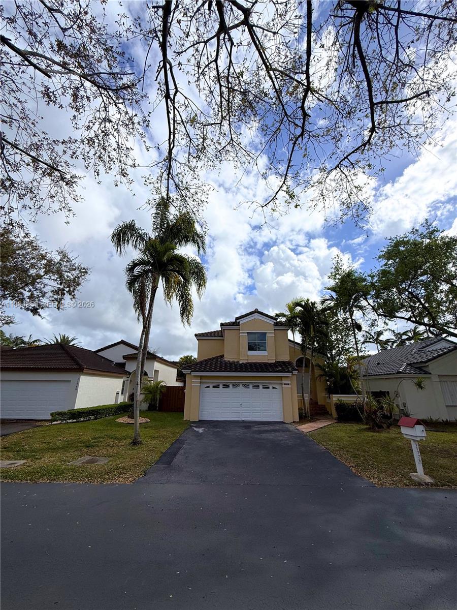 POINCIANA AT OAKS LANDING - Residential